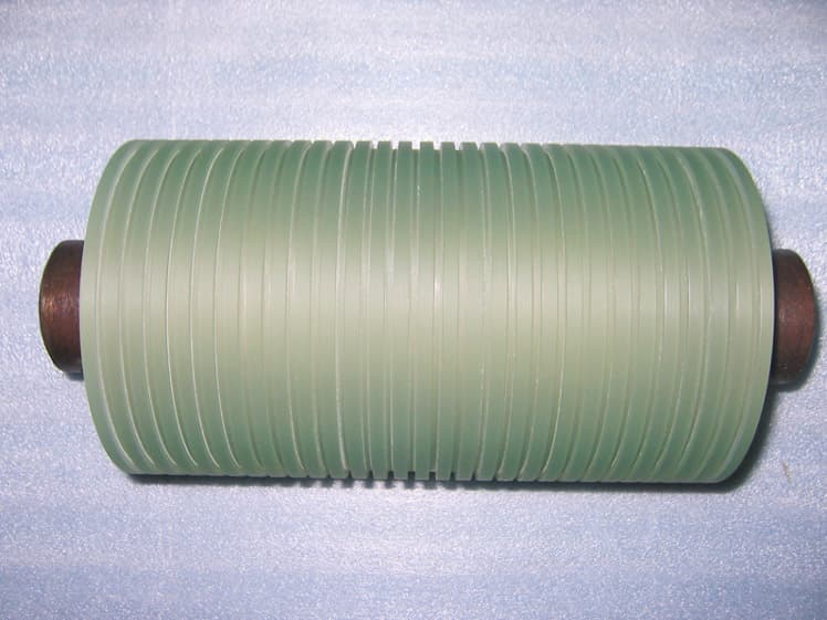 ウレタンHS90°ローラ　リング溝加工