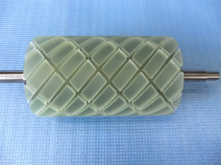 ウレタンローラー　ダイヤ溝加工