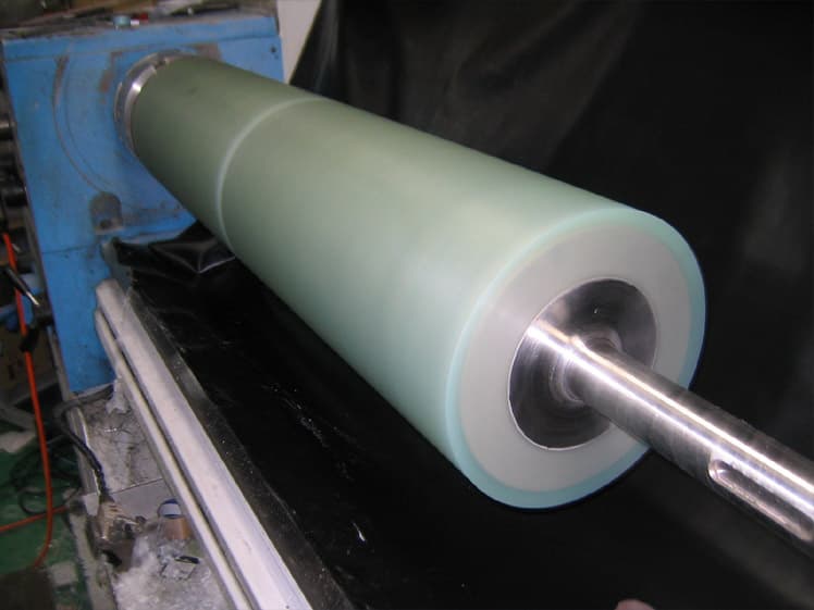 ウレタンローラー　Ｖ溝クラウン加工