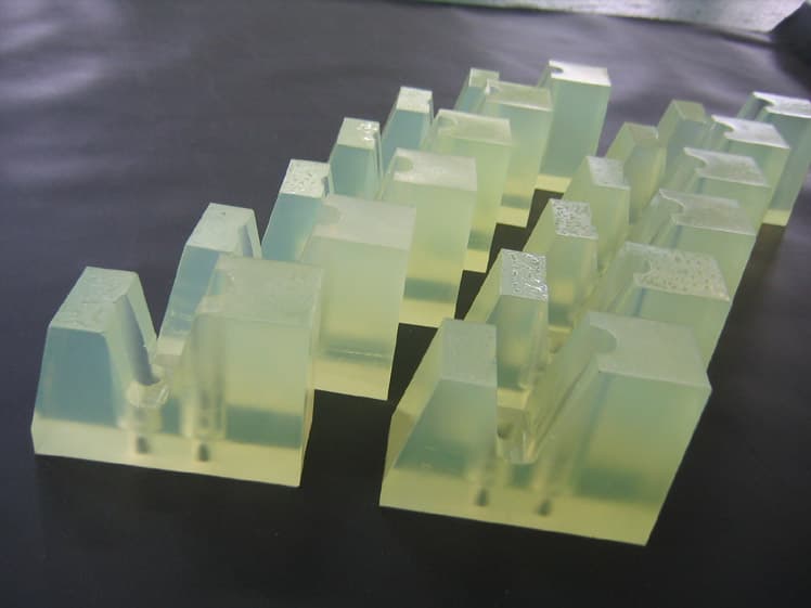 ウレタン注型加工品 HS80°